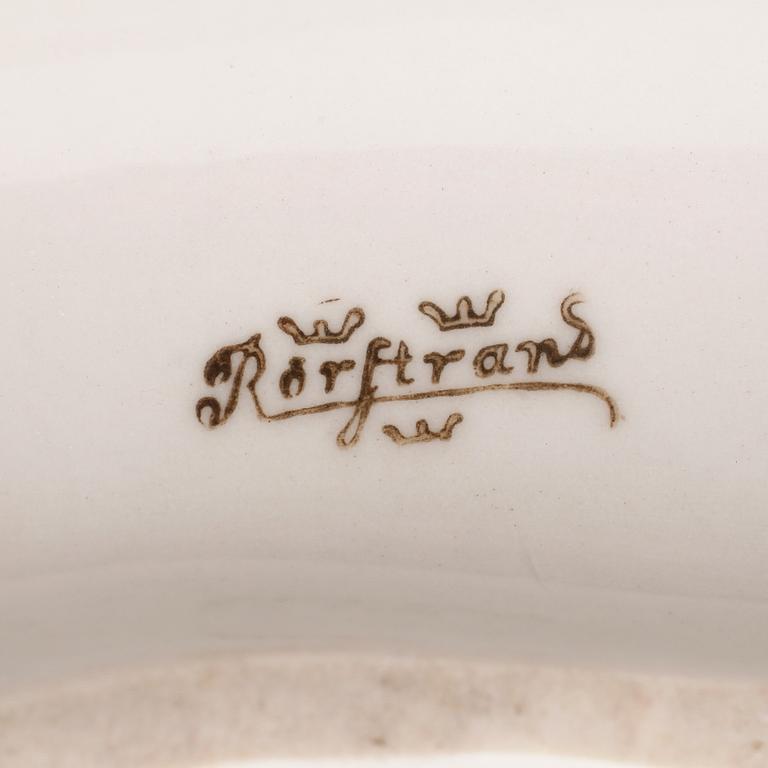 FIGURER, 3 st, porslin, Rörstrand samt Royal Copenhagen, 1900-talets första hälft.