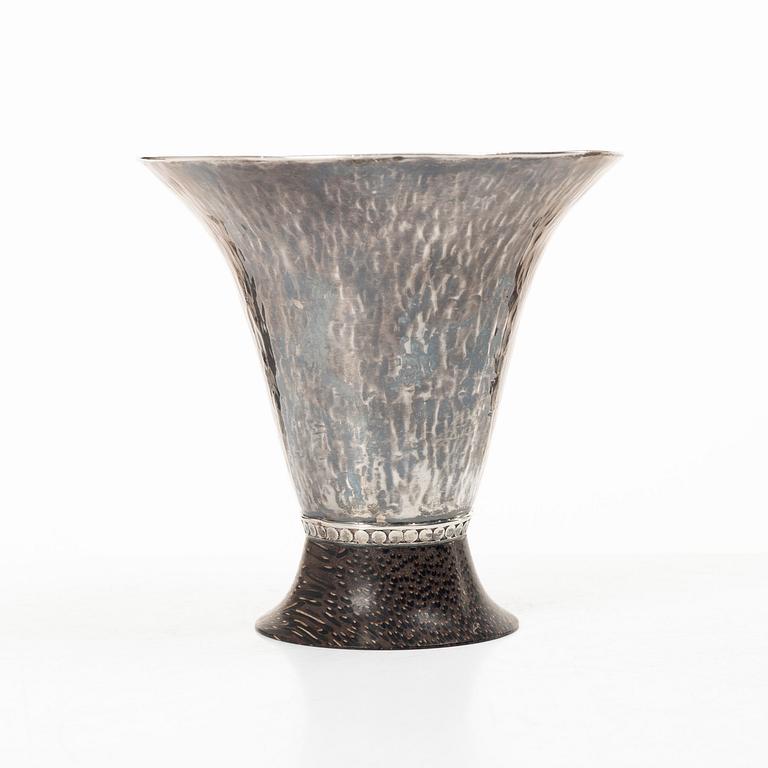 John Hardy,  a sterling silver beaker, with hardwood.