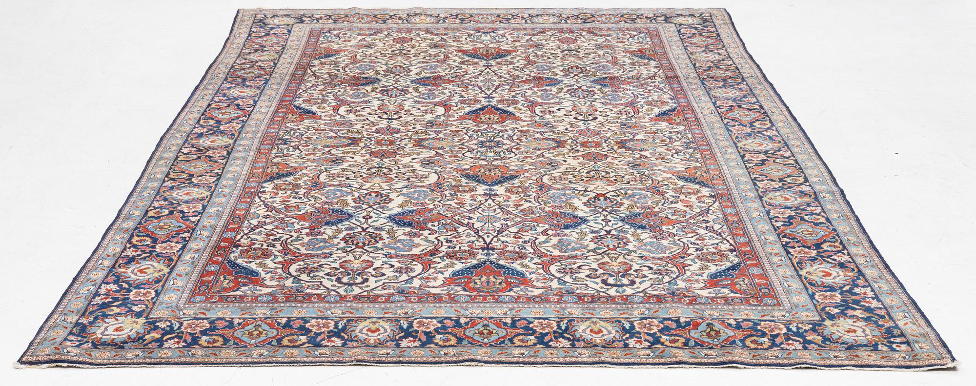 An antique Kashan Dabir of Garrus design, c 319 x 212 cm.