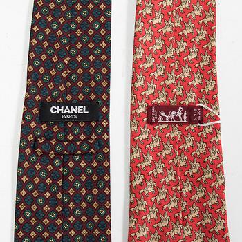 Slipsar, 2 st, Hermès och Chanel.