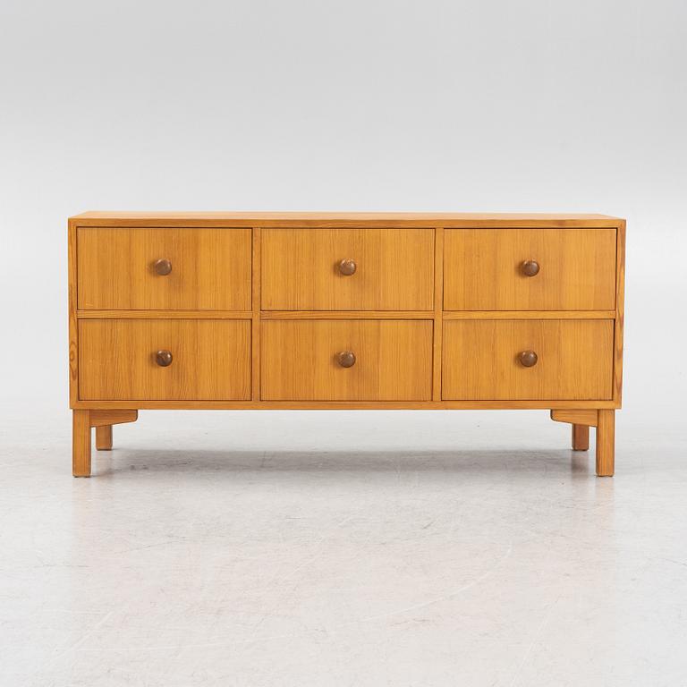 A 'Bebe' chest of drawers/cabinet, Waggeryds möbelfabrik, mid 20th Century.