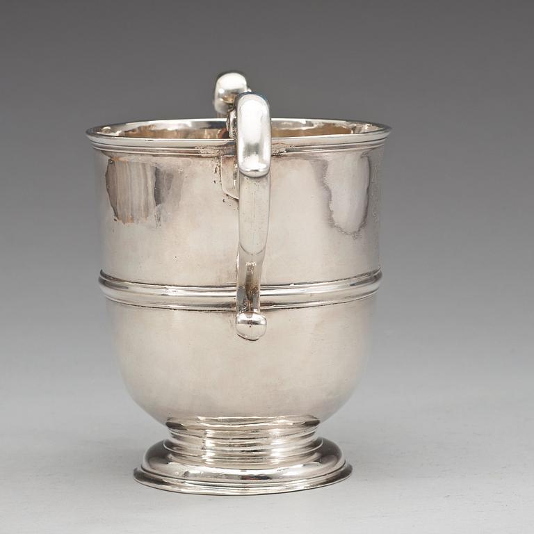 An Irish 18th century silver "Loving cup", marks possibly of Thomas Bolton, Dublin 1714-1715.