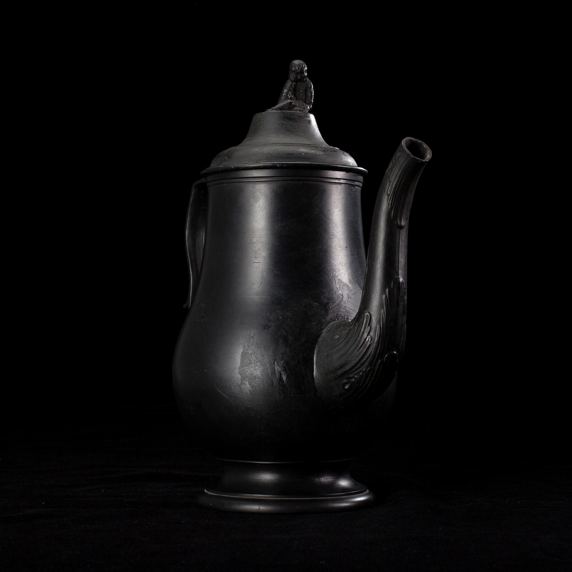 KAFFEKANNA, Black basalt ware, 1800-talets första hälft.