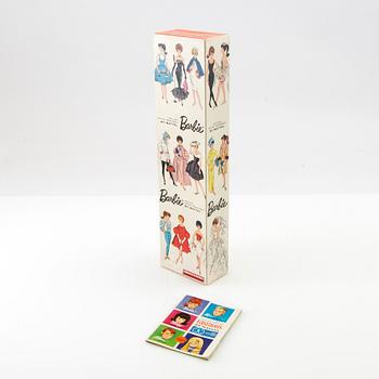 Barbie, dockor, vintage 2 st, Mattel 1960-tal med diverse kläder samt en original ask.