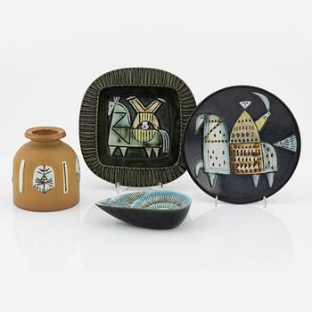 Lisa Larson, vas, skål samt två askfat, stengods,  gustavsberg.