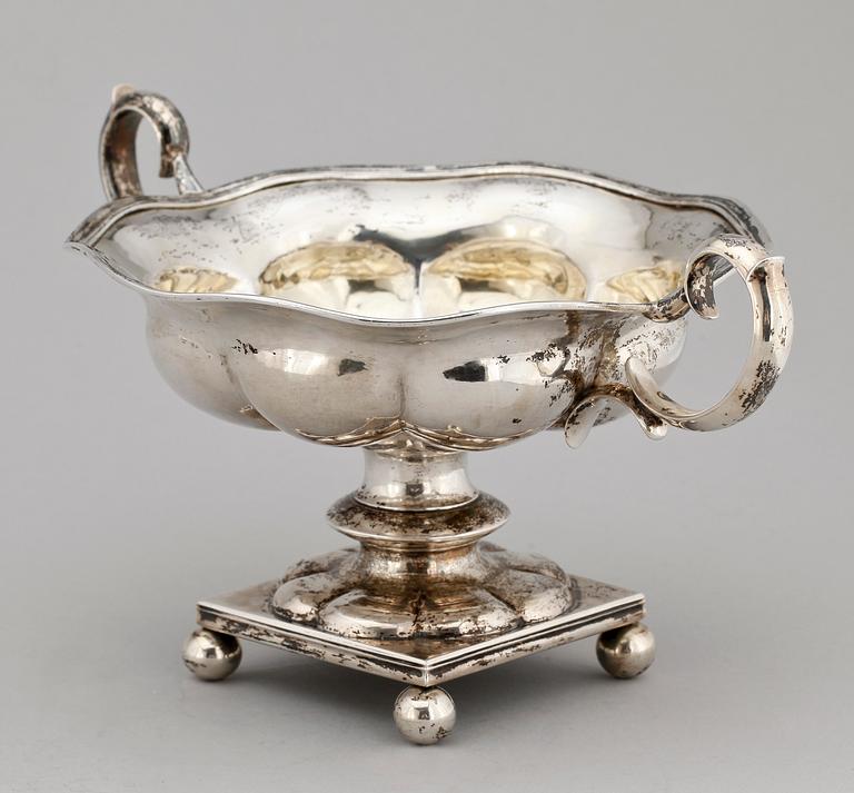 SKÅLFAT, silver, Gustav Robert Lindbäck, Nederkalix 1907. Vikt ca 416 gram.