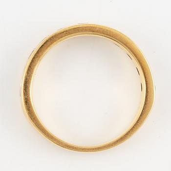 Ring halvallians 18K guld med briljantslipade diamanter.