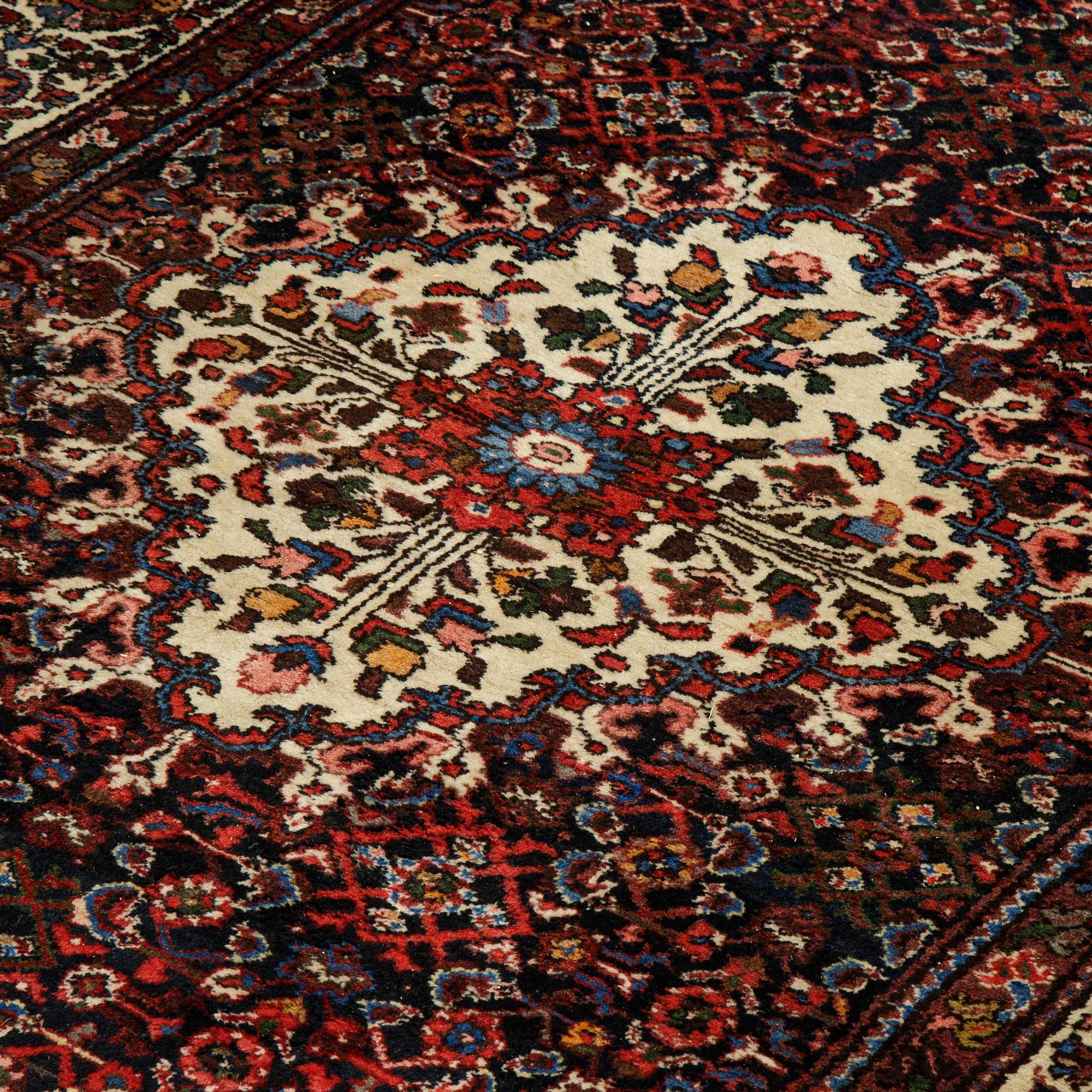 Matta, semiantik/old, Västpersisk,  ca 317 x 165 cm.