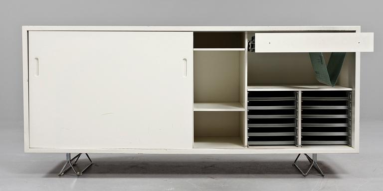 SIDEBOARD, "Mi 806", Bruno Mathsson, Mathsson International, Värnamo, 1900-tal.