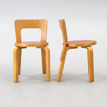 Alvar Aalto, a set of four model N65 children's chairs with table, Artek, Finland.