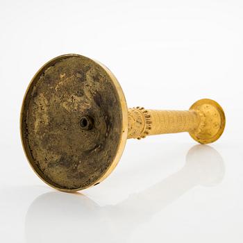 Kynttilänjalka muutettu pöytävalaisimeksi, 1800-luvun puoliväli.