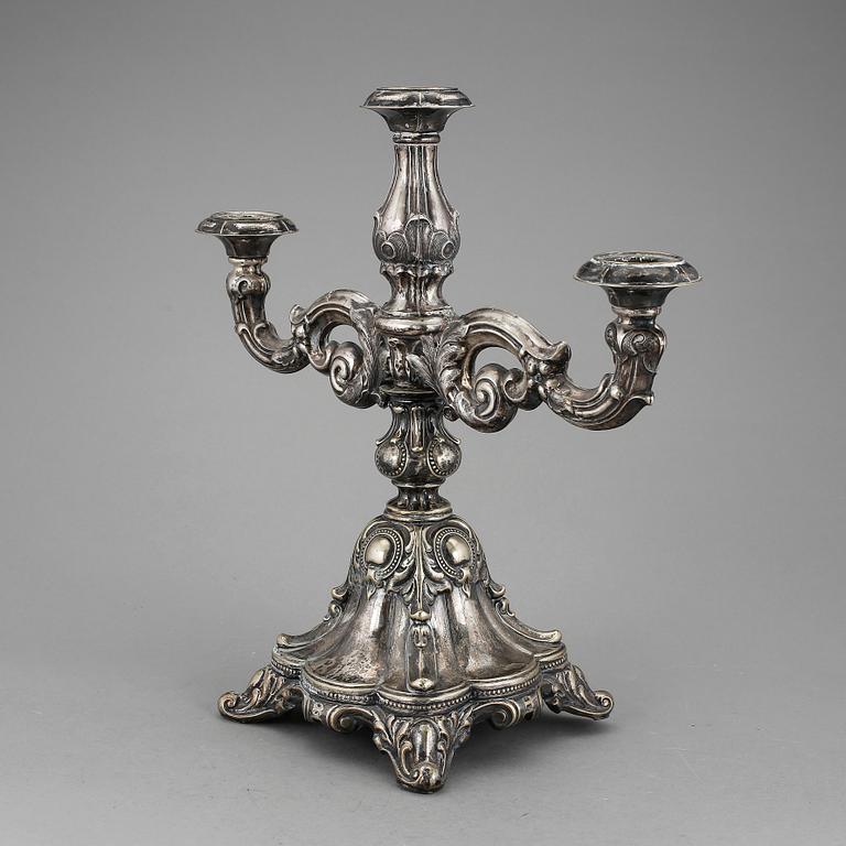 KANDELABER, nysilver. Nyrokoko, 1800-talets andra hälft.