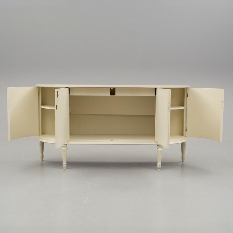 SIDEBOARD, gustaviansk stil, 1900-talets andra hälft.