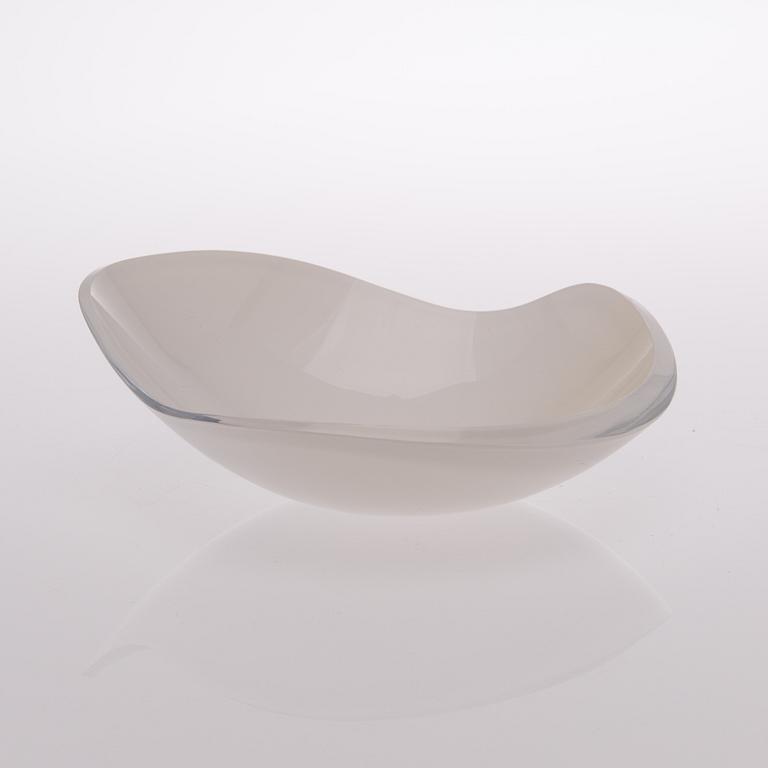 A glass bowl "Munankuori" (Eggshell), signed Gunnel Nyman Iittala. Designed in 1947.