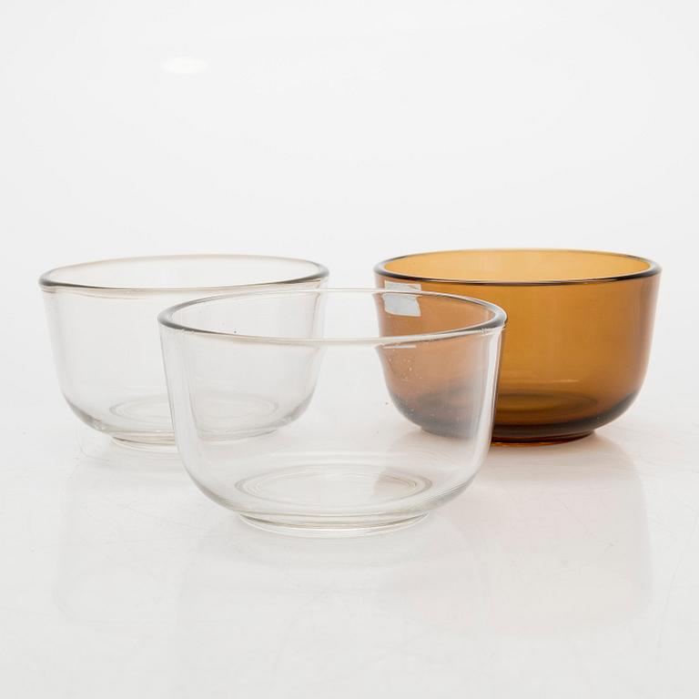 Saara Hopea, a set of 7 bowls, model 5577, Nuutajärvi Notsjö. Designed in 1956.