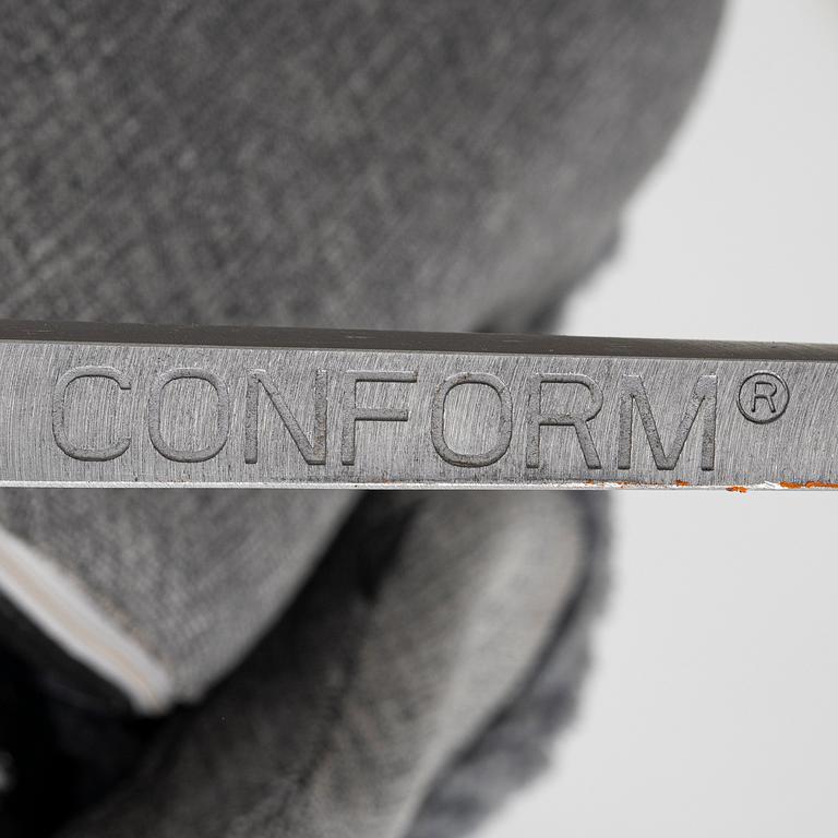 A 'Master' recliner, Conform.
