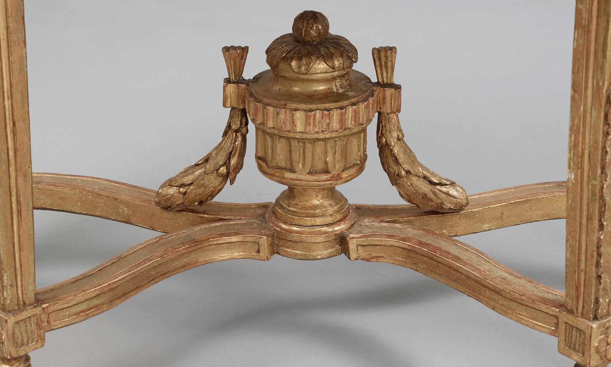 KONSOLBORD. Gustavianskt stockholmsarbete, 1700-talets slut.
