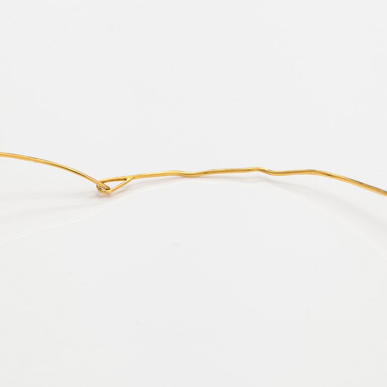 Tapio Wirkkala, Halsband "Kohuvud", 14K guld. Westerback, Helsingfors 1968.