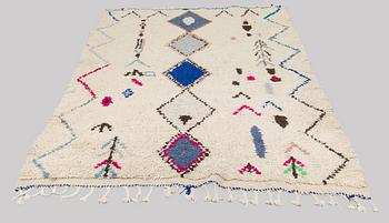 Rug, Morocco. Approx. 243 x 160 cm.