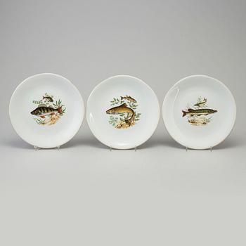 A 9 pieces second half of the 20th century porcelain table ware from Porzellan-Manufaktur Händel, Bavaria, Germany.