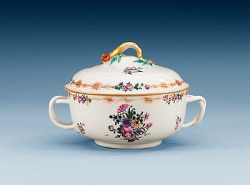 1619. A famille rose equelle with cover, Qing dynasty, Qianlong (1736-95).