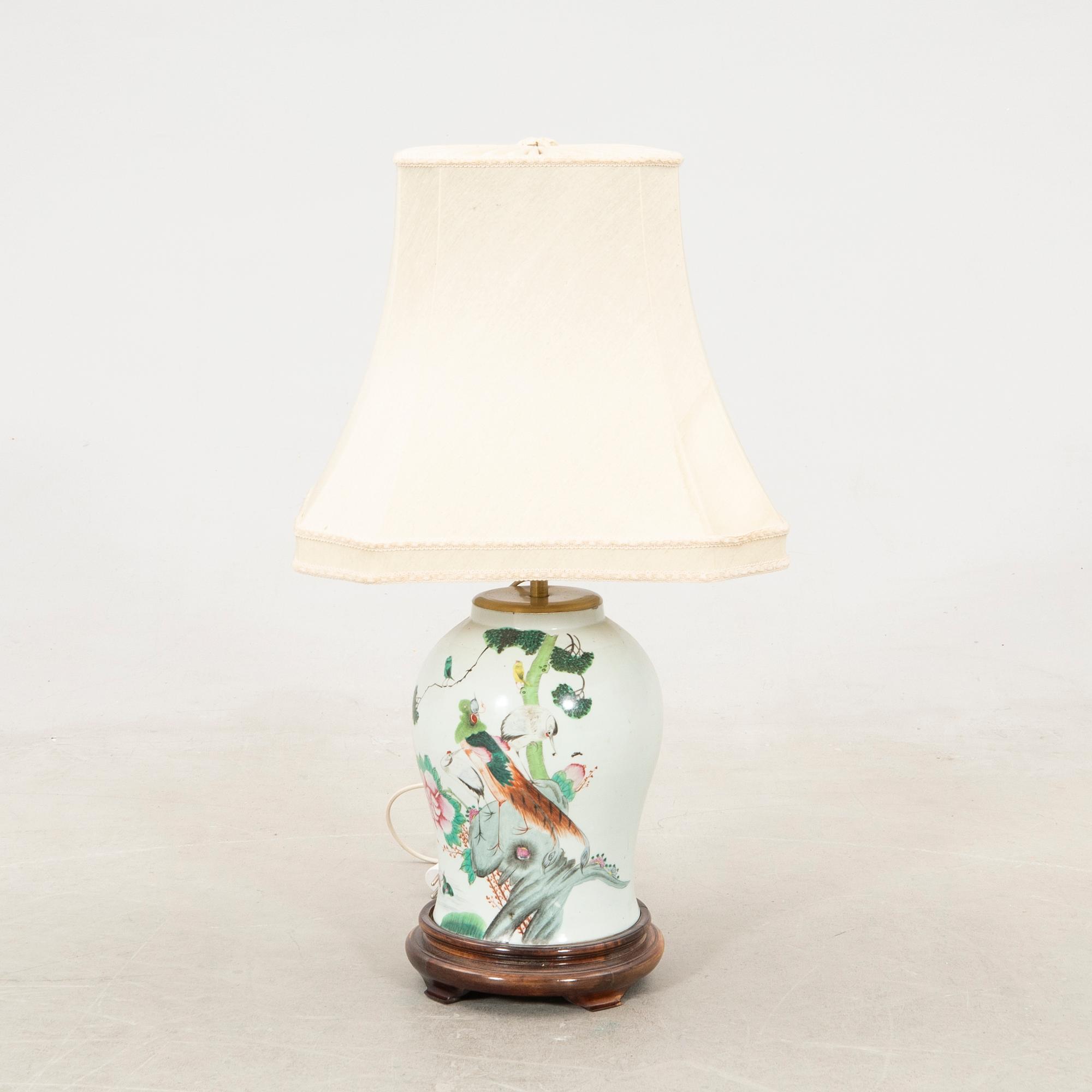 Table lamp China 19th century porcelain.