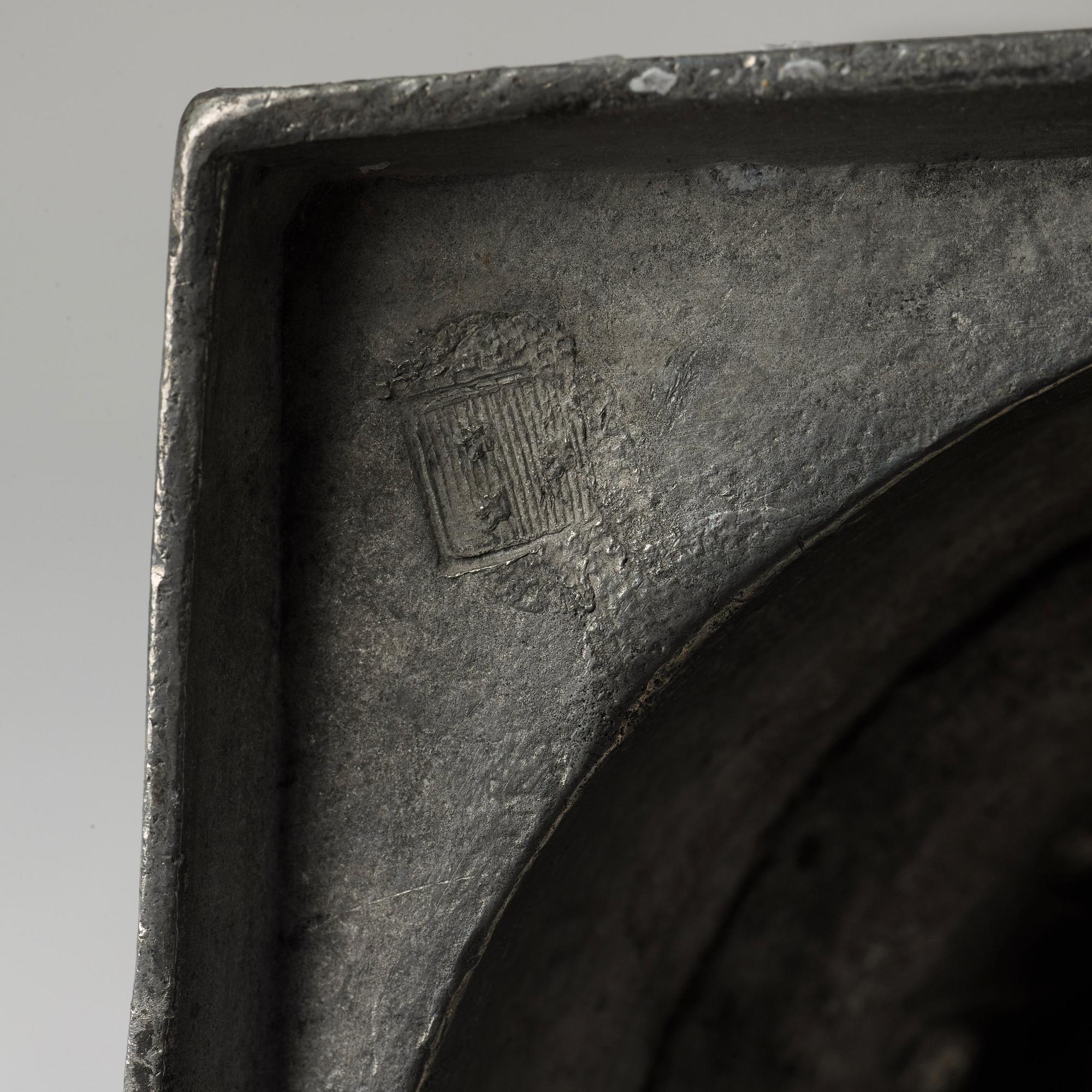 A pair of late Gustavian pewter candelsticks by Daniel Rising, Åbo 1797.