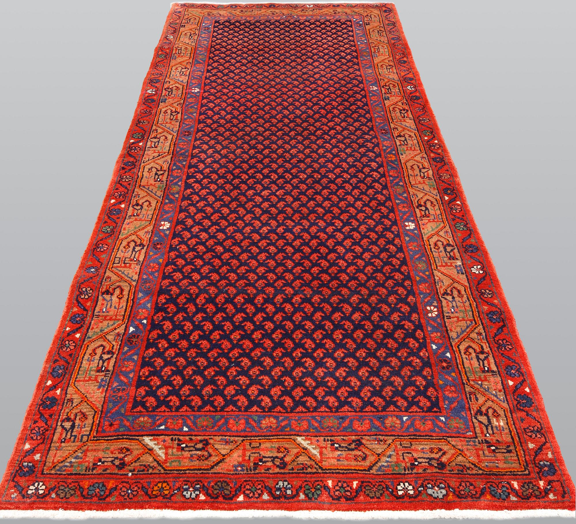 A Hamadan runner, ca 300 x 110 cm.