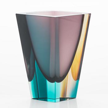 Kaj Franck, a 'Prisma' glass vase, signed K. Franck, Nuutajärvi Notsjö -60.