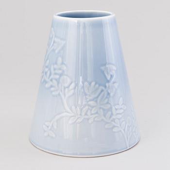 HEINI RIITAHUHTA, a 'Blue cranberry' porcelain vase signed Heini Riitahuhta 2005.