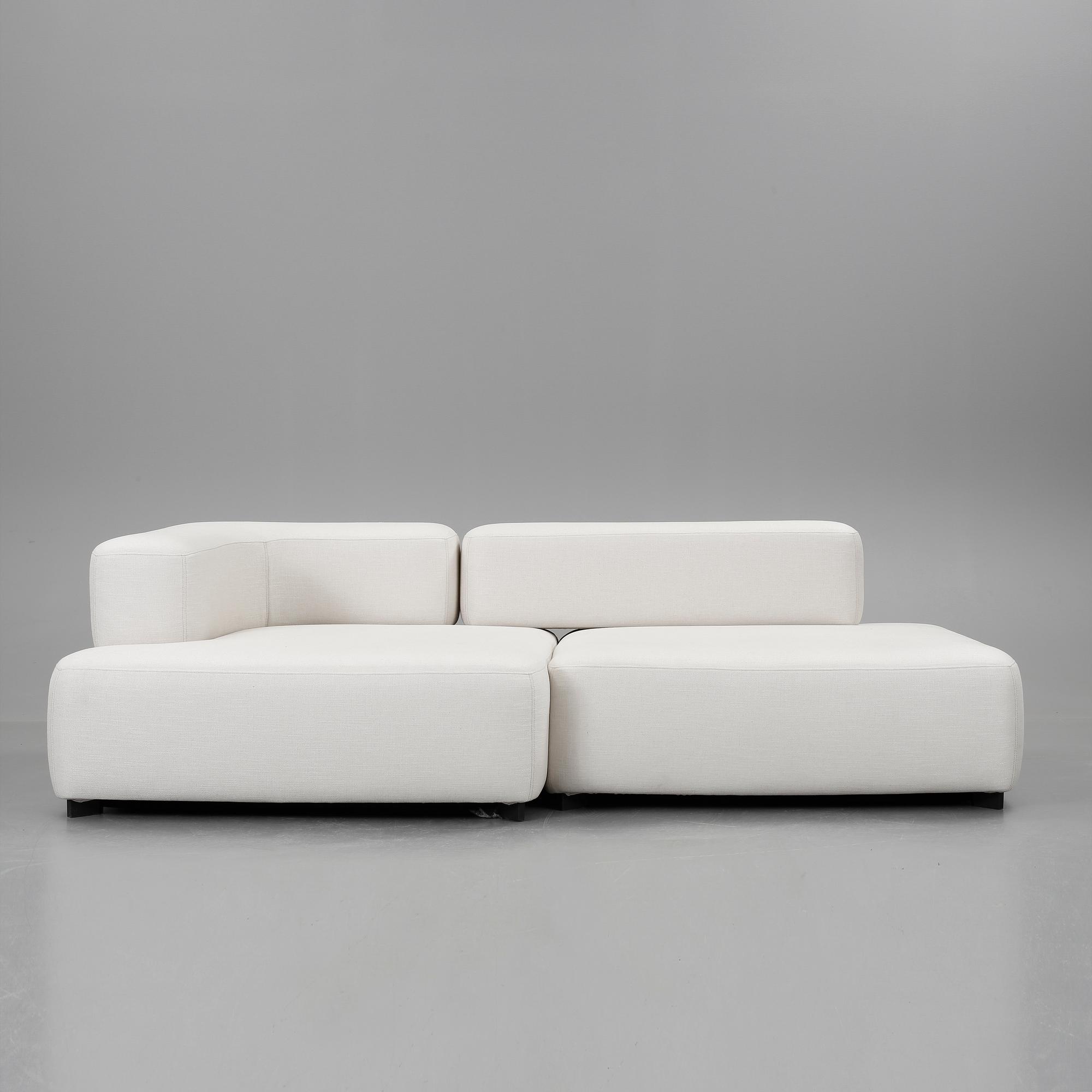 SOFFA, 2 delar, "Alphabet", Piero Lissoni för Fritz Hansen. Inköpt 2013/2014.