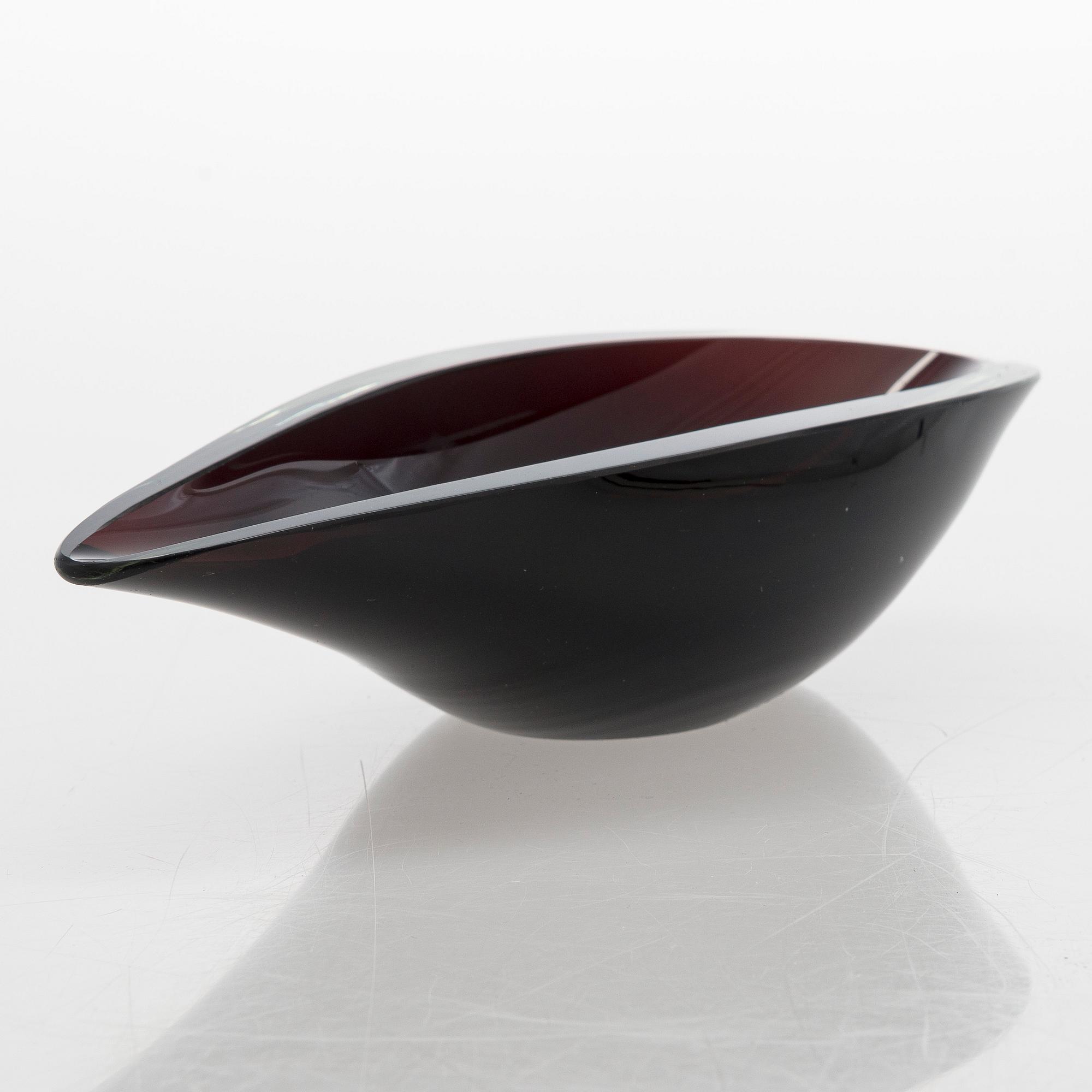 Kaj Franck, a 'Willow Leaf' glass bowl, acid signiture K. Franck Nuutajärvi Notsjö -55.