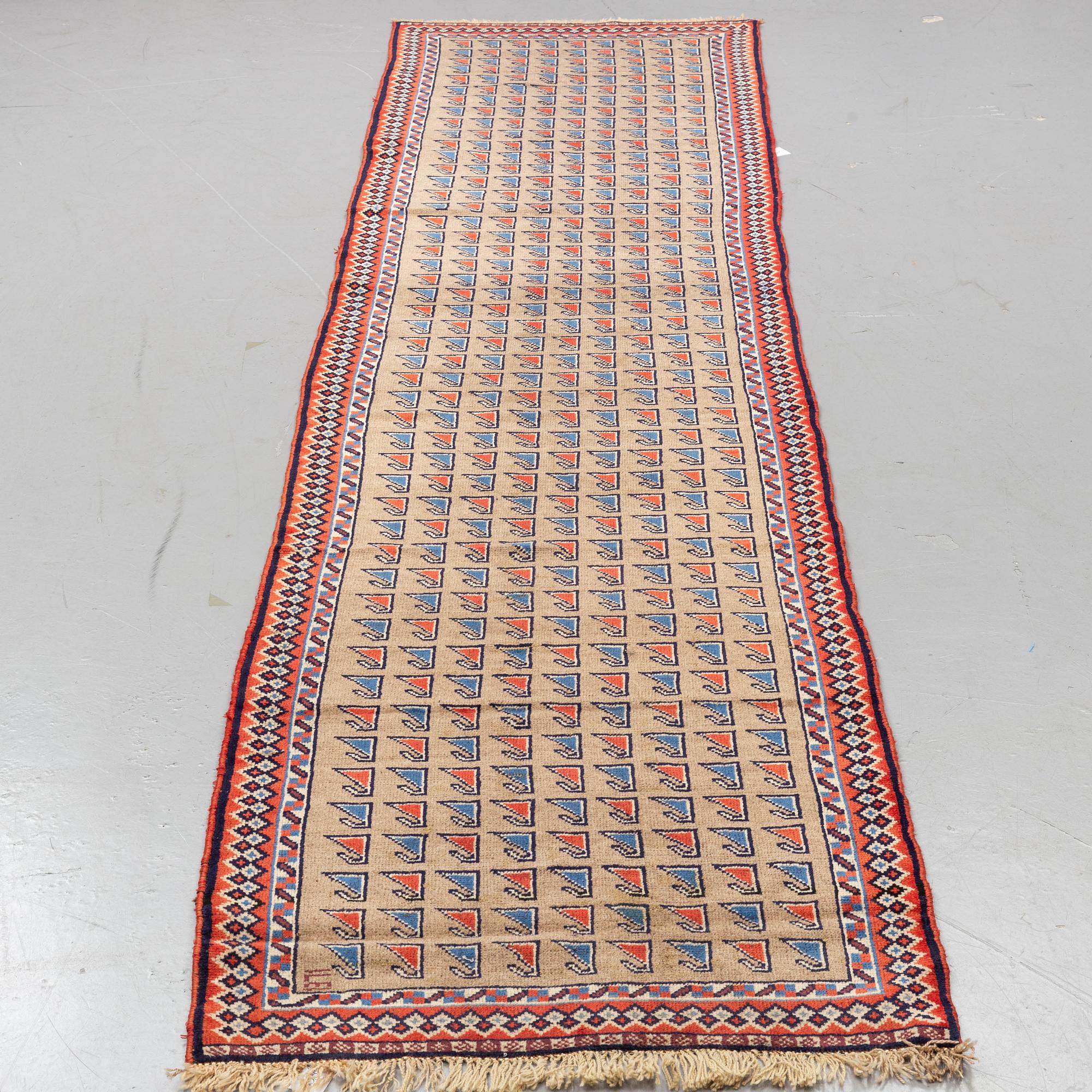 A RUNNER Behbahan ca 419 X 95 cm.