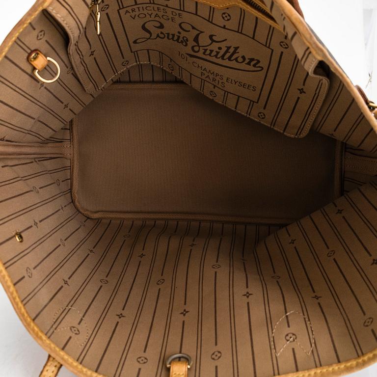 Louis Vuitton, a Monogram 'Neverfull MM' bag.