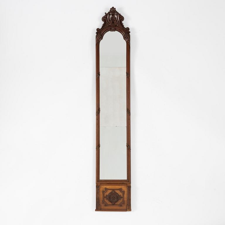 A mirror, J.R. Almgren, late 19th Century.