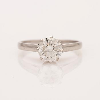 Ring, platinum with brilliant-cut diamond.