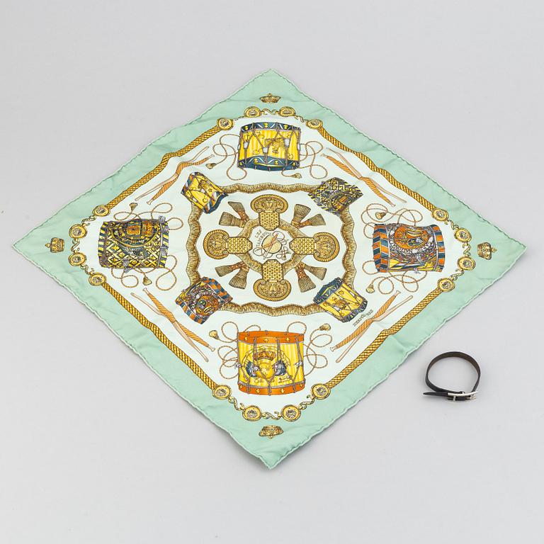 Hermès, armband samt scarf.