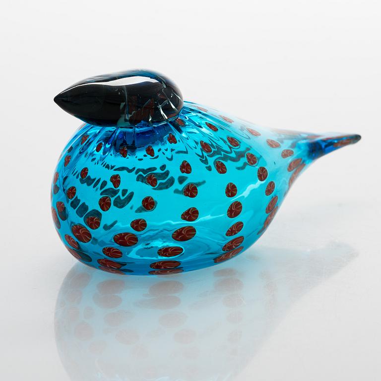 Oiva Toikka, an annual glass bird signed O. Toikka Nuutajärvi 2011.