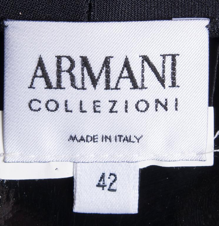 BLUS, Armani.