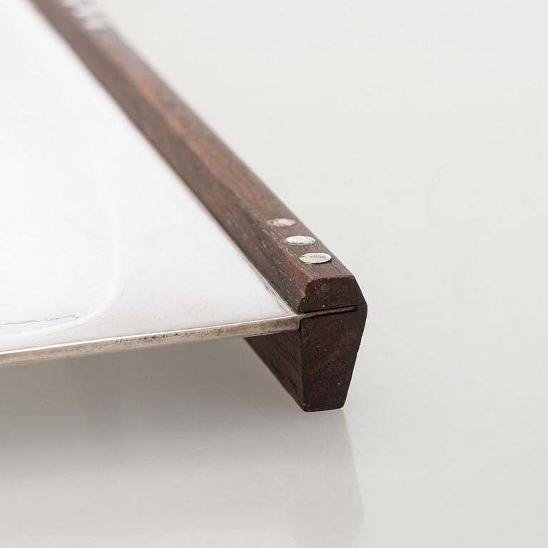 Tapio Wirkkala, leipäkori, hopea ja palisanteri, TW 185, Kultakeskus, Hämeenlinna 1964.