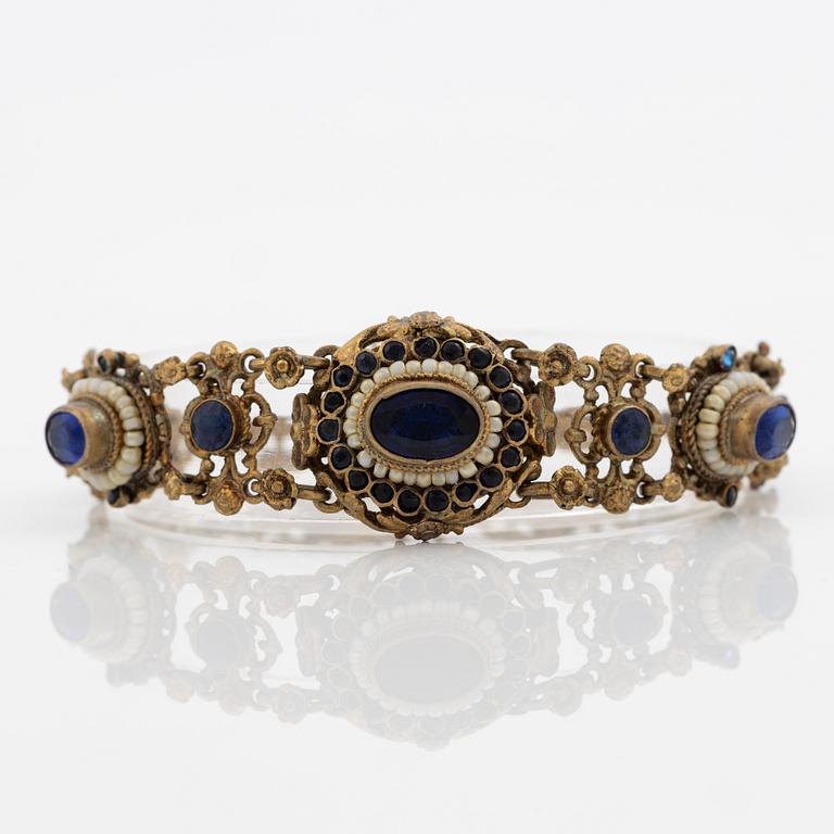 Bracelet, gilded silver with synthetic blue stones.