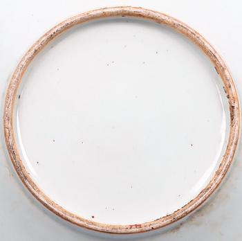 FAT, 2 st snarlika, porslin, Kina, 1900-tal.