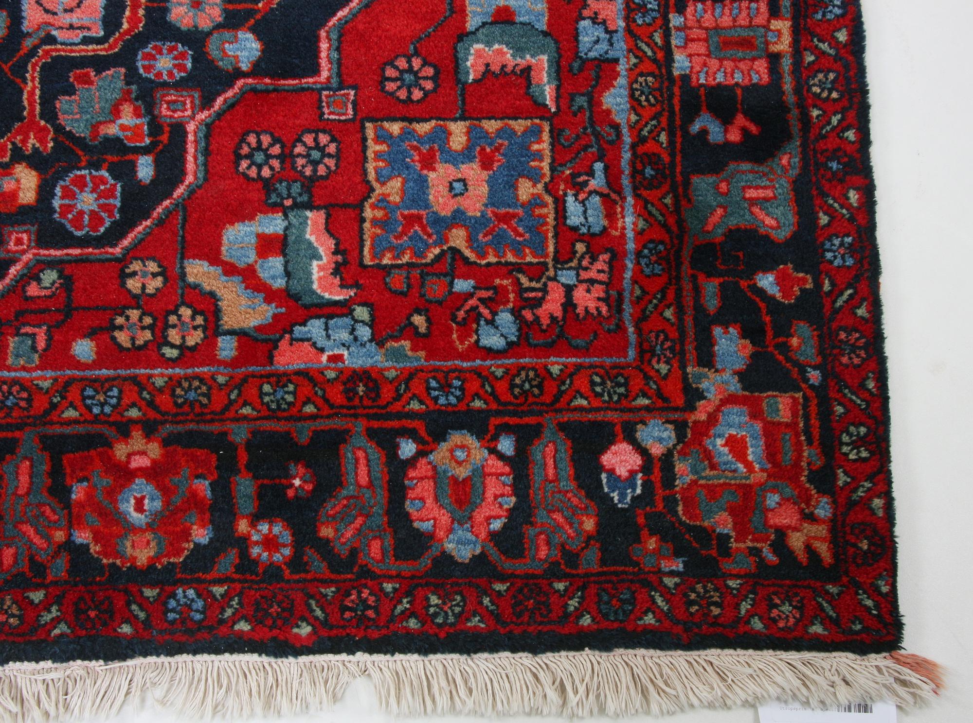 MATTA, orientalisk. 203 x 130.