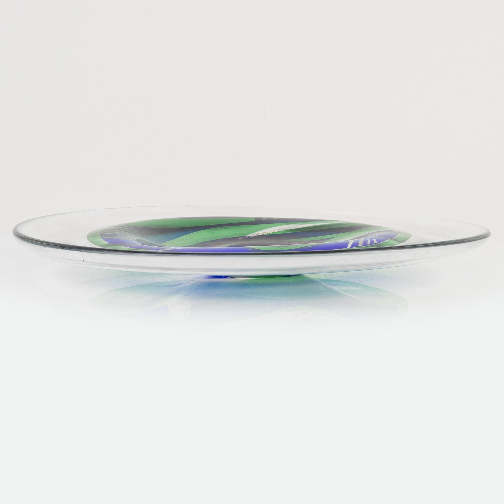 Hanne Dreutler & Arthur Zirnsack, skulptur/fat, guldgraal, "Öga", Studio Åhus, 1988.