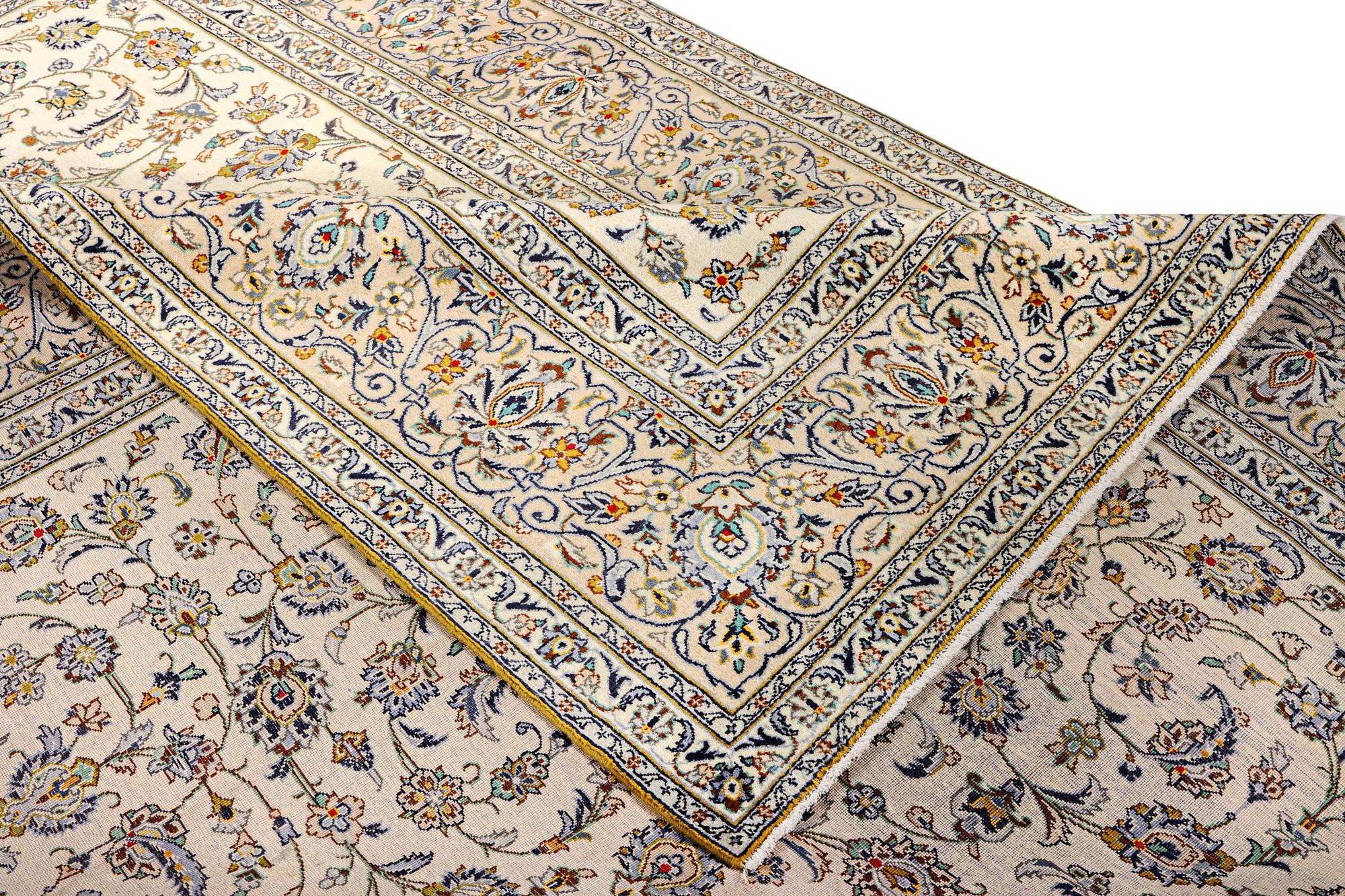 A Kashan carpet, c. 387 x 290 cm.