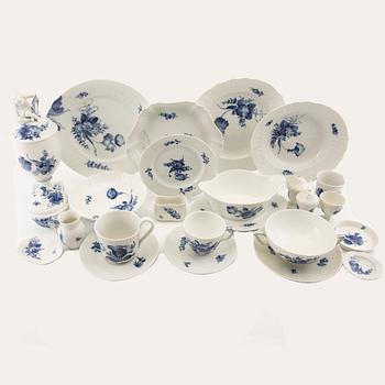 Servis "Blå blomst" 97 dlr Royal Copenhagen porslin.