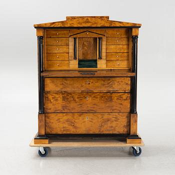 Chiffonier, Karl Johan, first half of the 19th century.