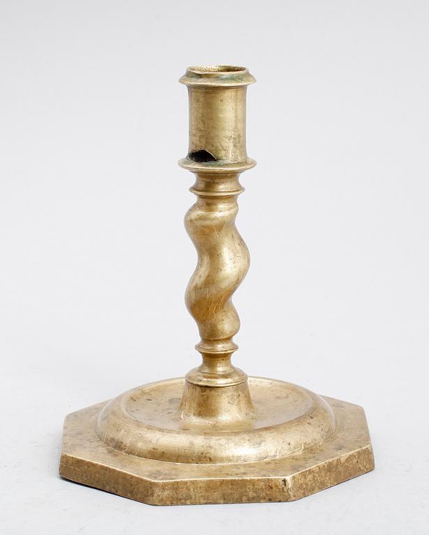 LJUSSTAKE, mässing, barock, 1600-tal.