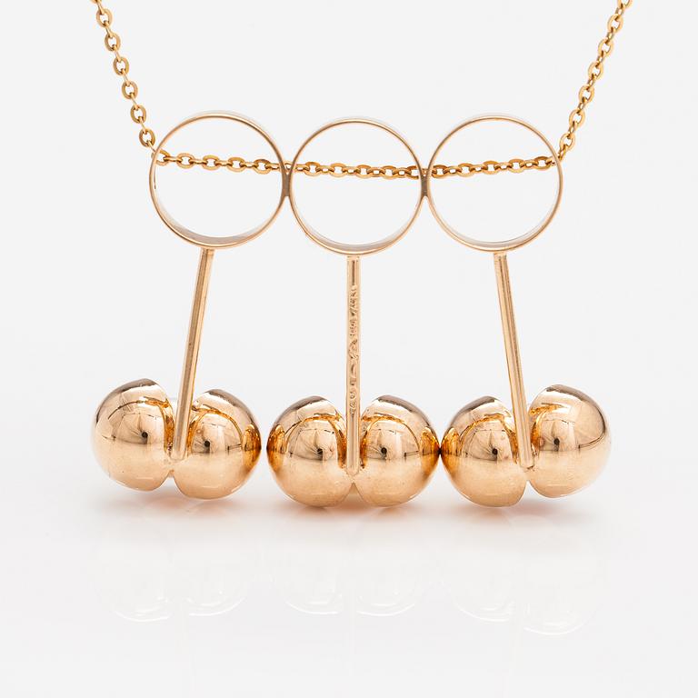 Olli Auvinen, A 14K gold and cultured pearls necklace. Westerback, Helsinki 1967.