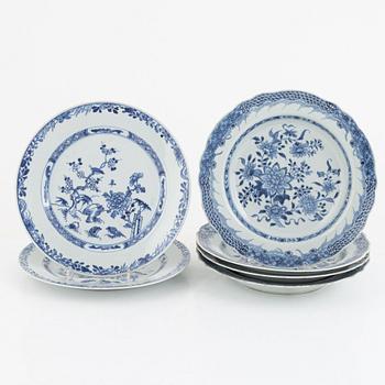 A group of six (4+2) Chinese blue and white export porcelain plates, Qing dynasty, Qianlong (1736-95).